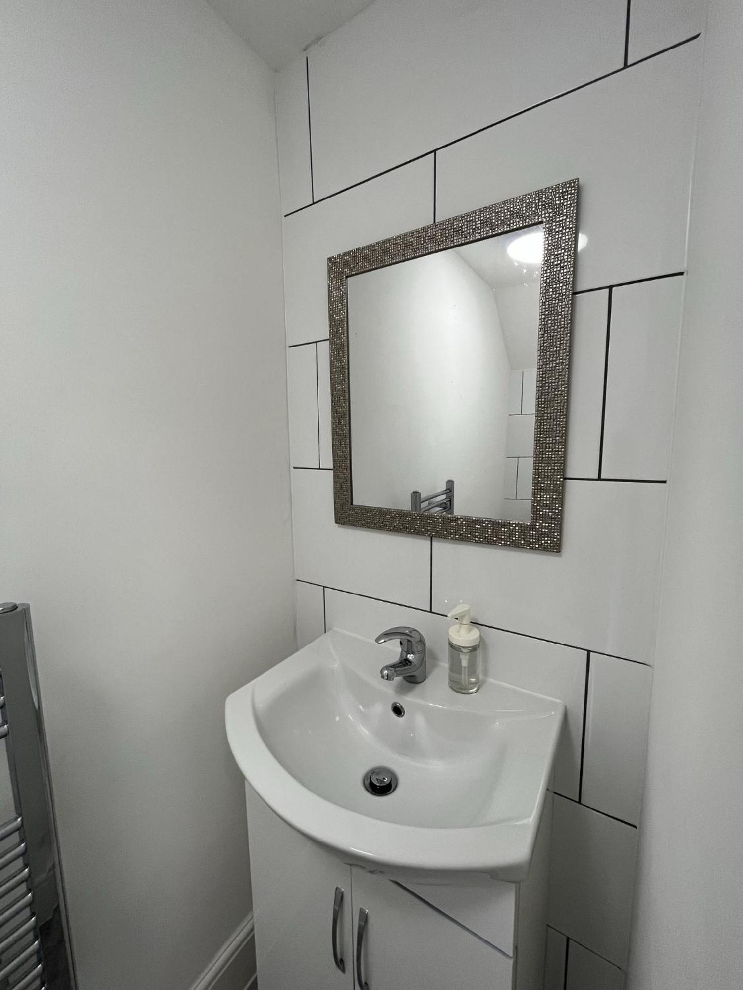 Modern 1 Bed Studios For Comfy Stay In Preston Preston  Phòng bức ảnh